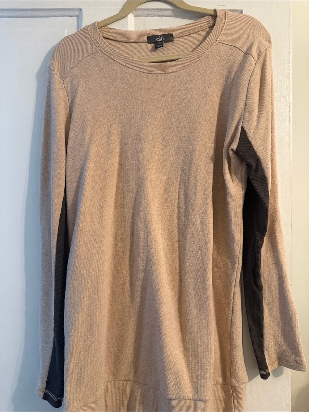 ALO Yoga Beige Tunic with Black Brand Tag